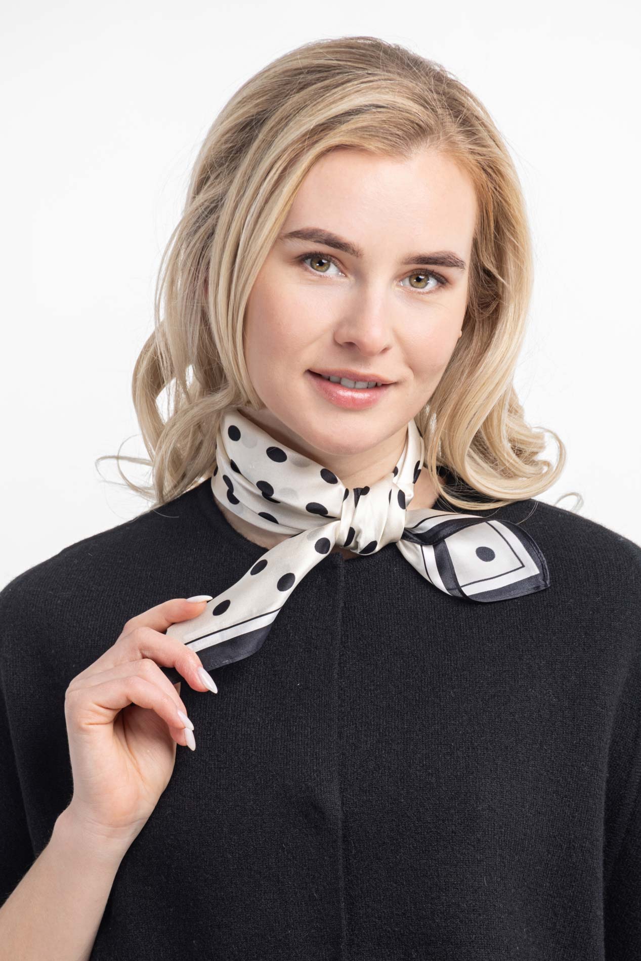 Шелковый платок в горошек   290637