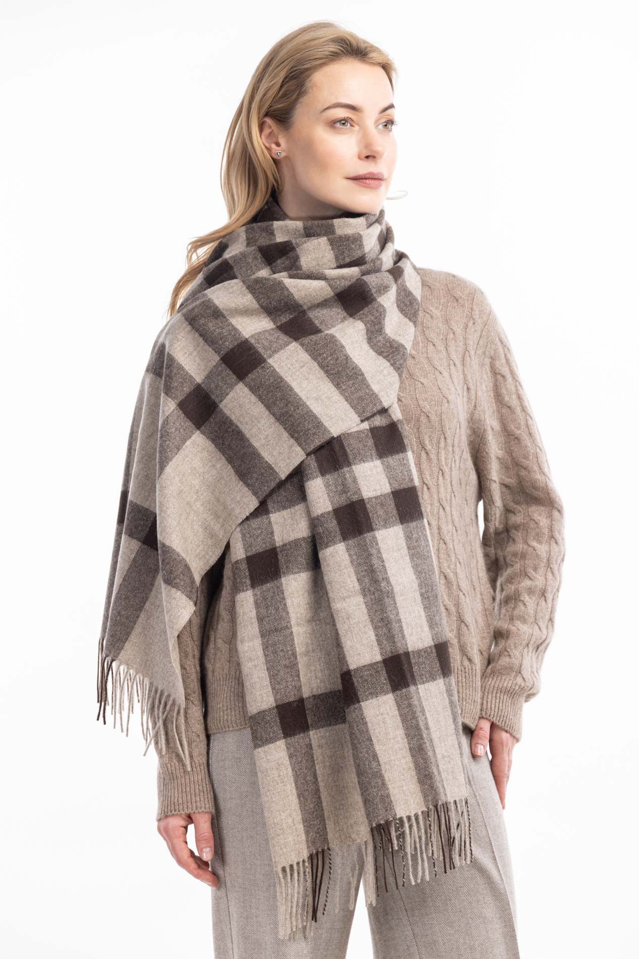 Палантин из овечьего пуха в клетку   290251