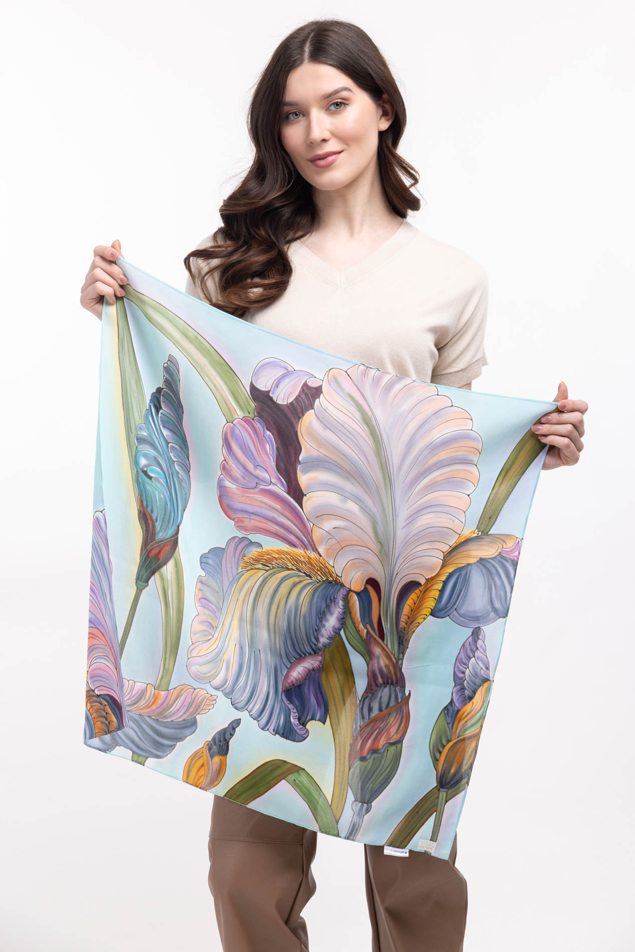 Платок из шелка с ручной росписью Ирисы   285840