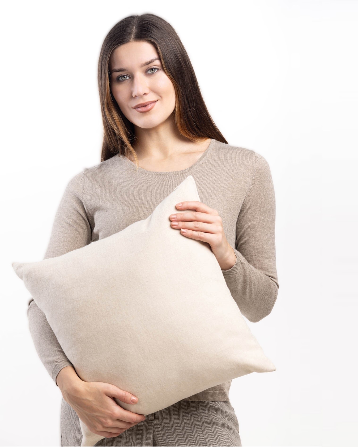 Подушка с наполнителем из верблюжьей шерсти в шерстяном чехле  289393