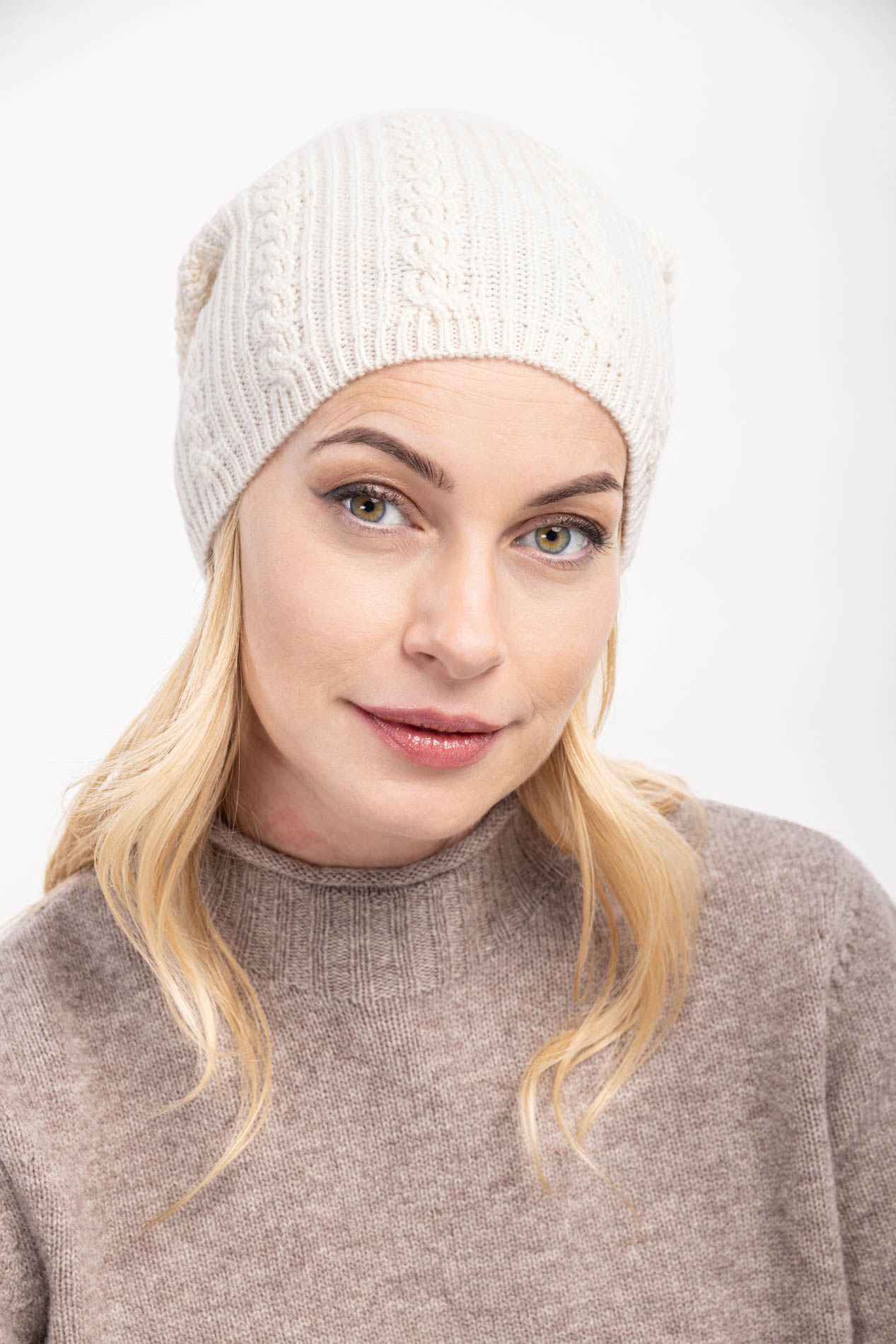 Кашемировая шапка белая   289164