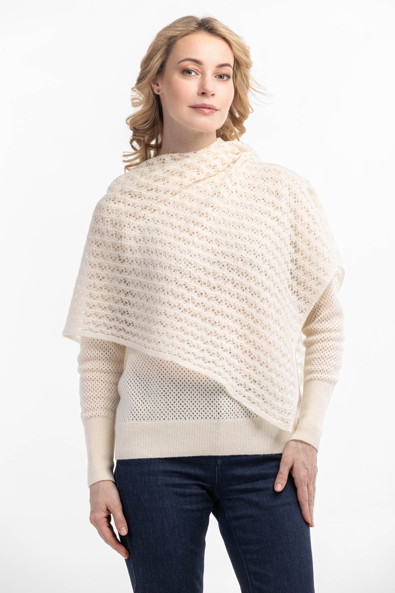 Ажурная косынка из верблюжьей шерсти   79180