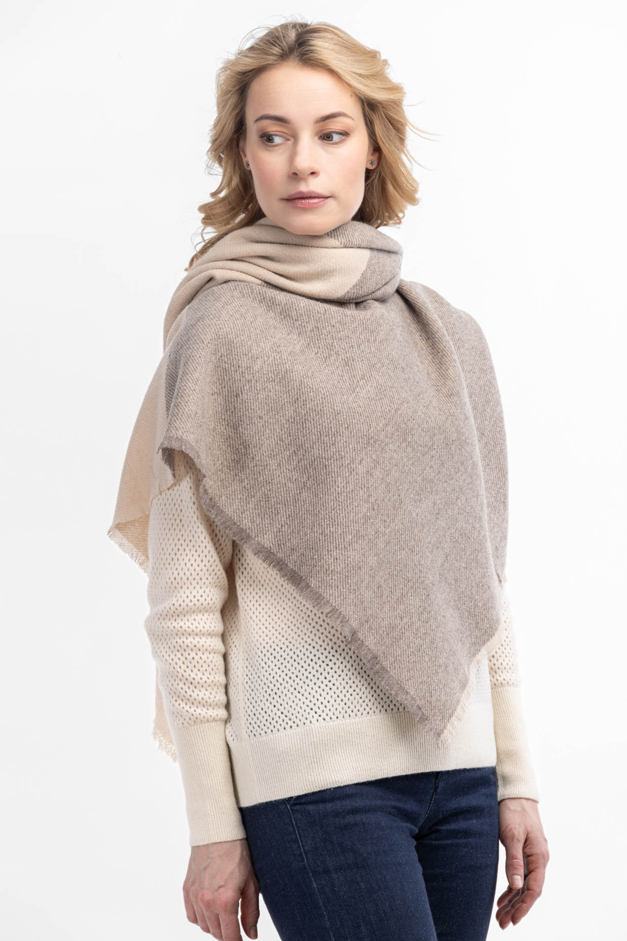 Платок из овечьей шерсти   290315