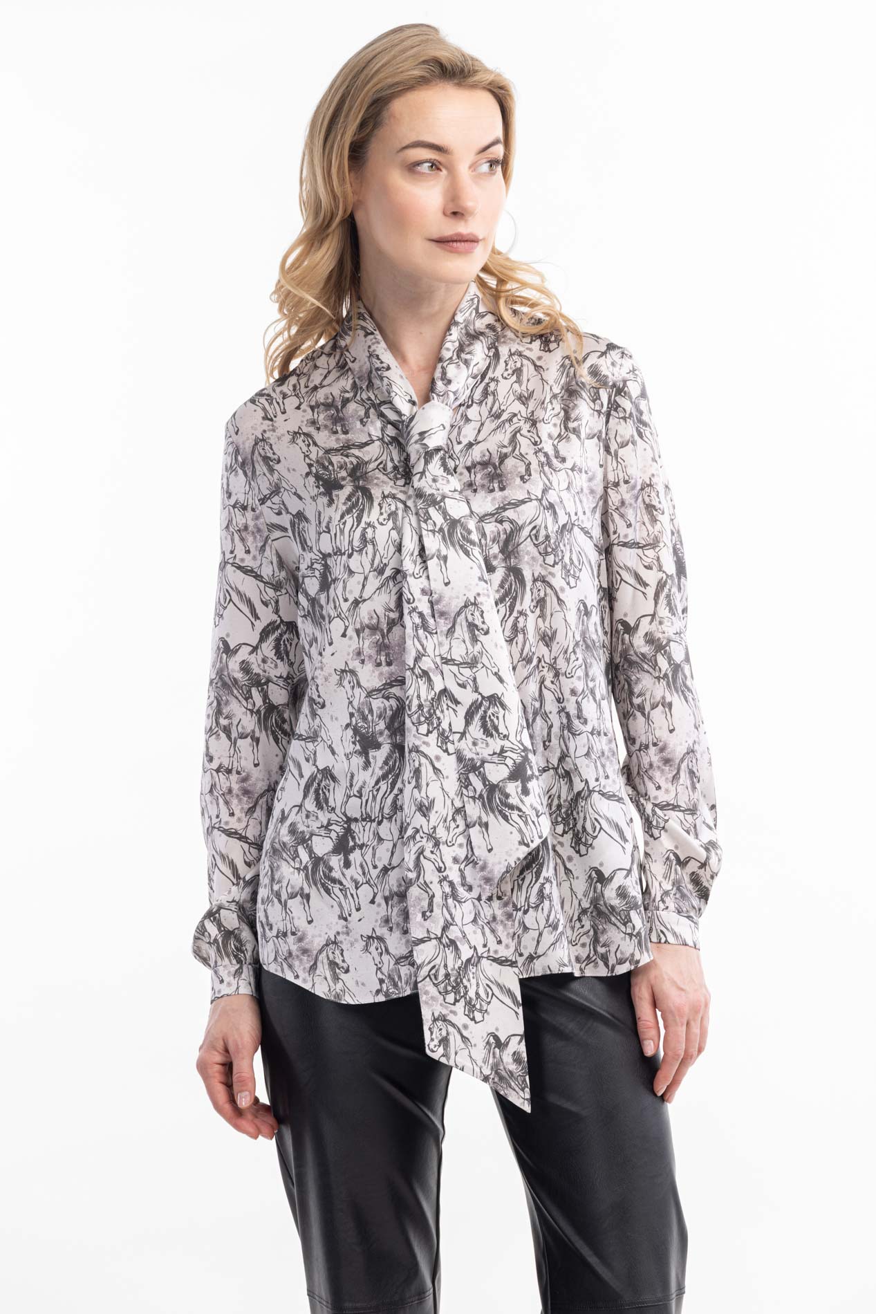 Женская блузка из шелка с принтом Аллюр   290386