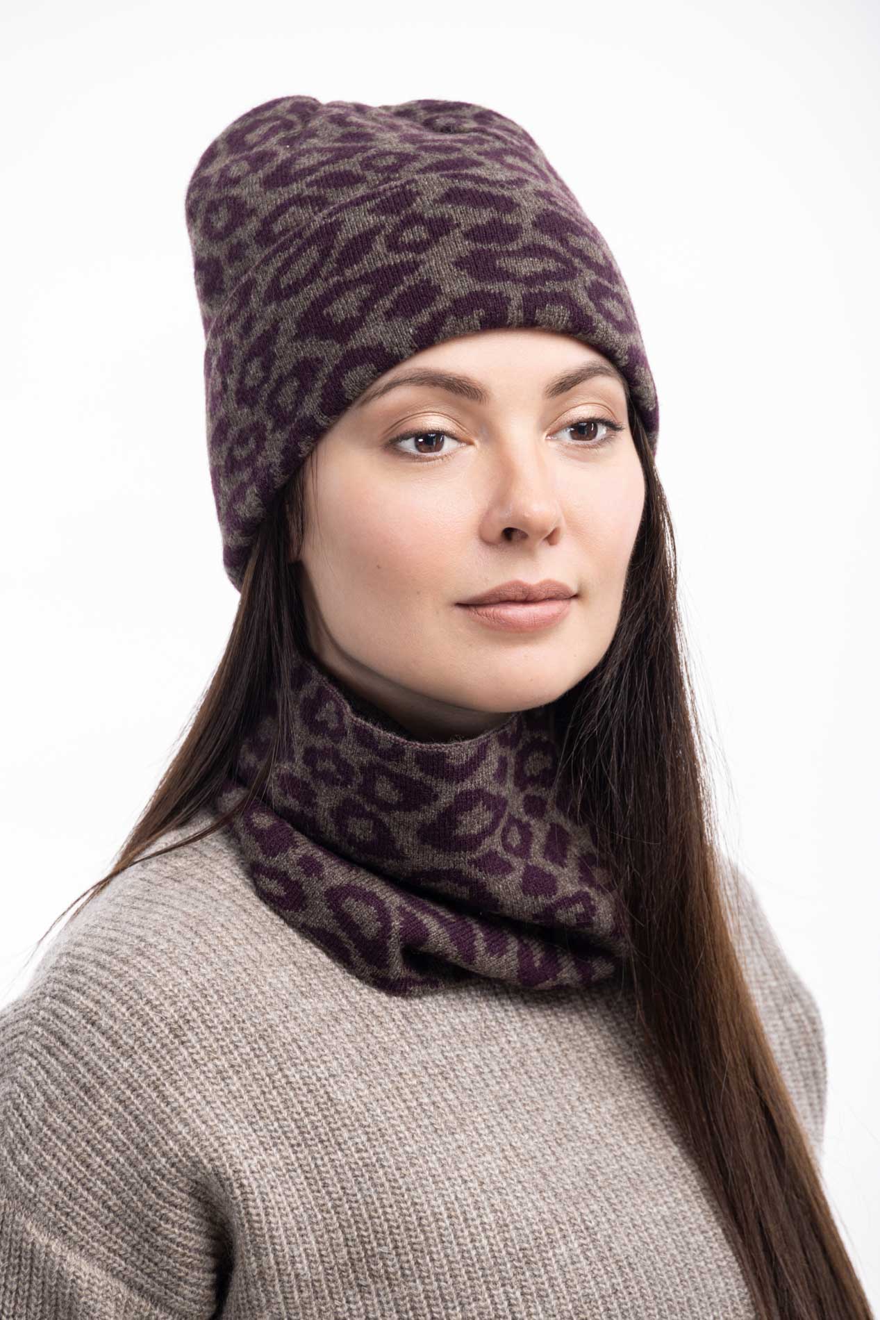 Шапка из кашемира с леопардовым рисунком   289451