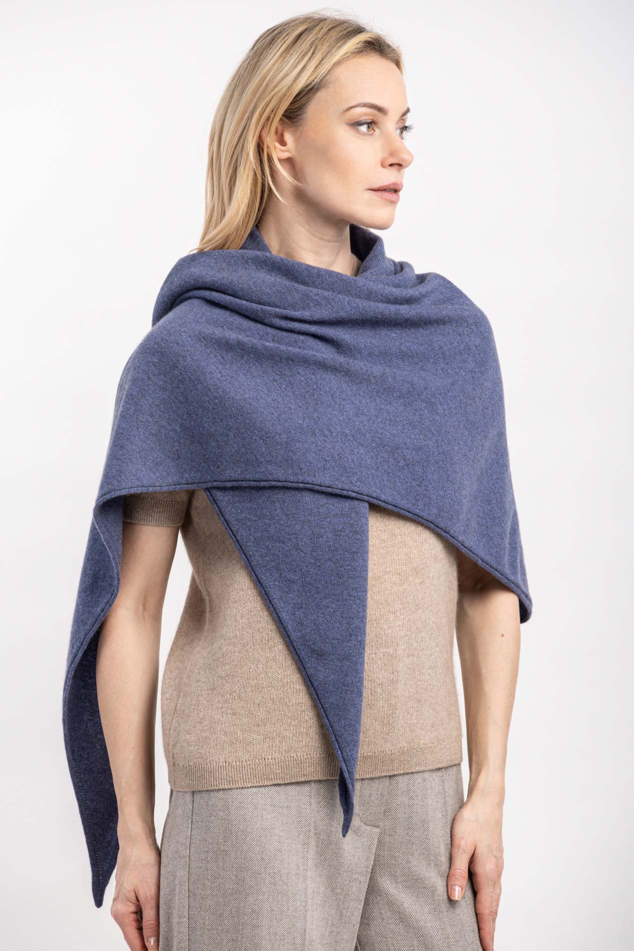 Большая косынка из кашемира  фото 289352 Большая косынка из кашемира   289352