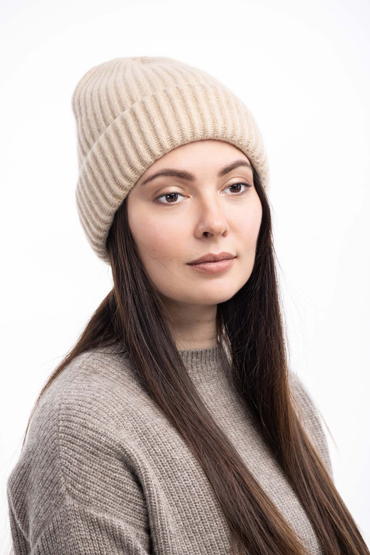 Женская зимняя шапка из кашемира   290122