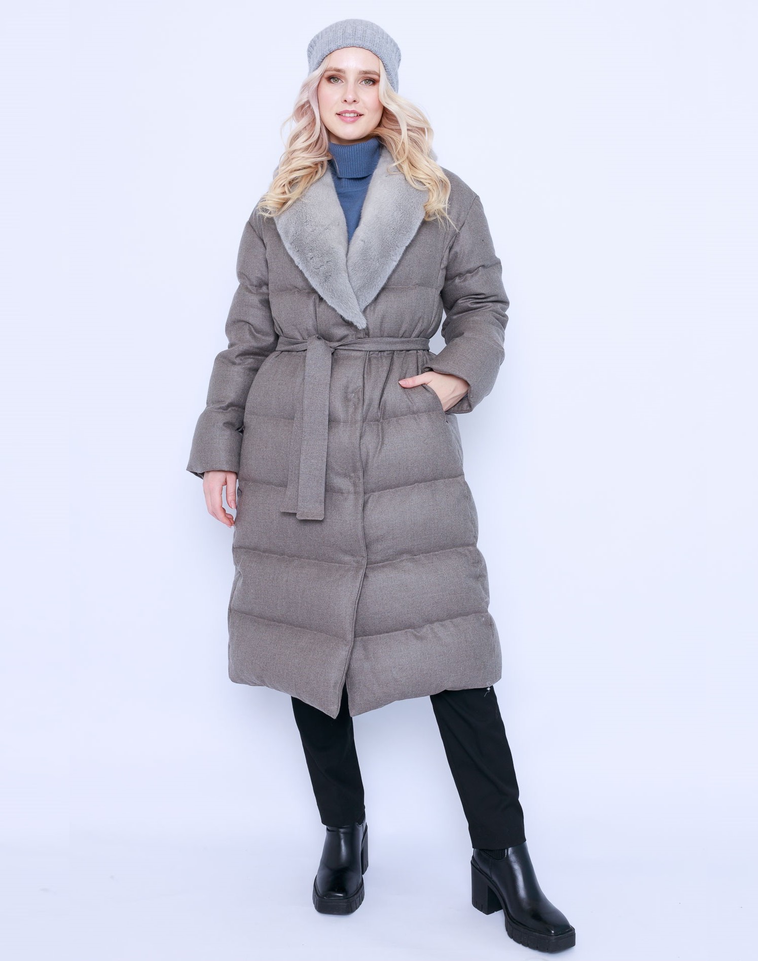 Зимнее пальто - пуховик с отделкой из меха норки Виорика   232081