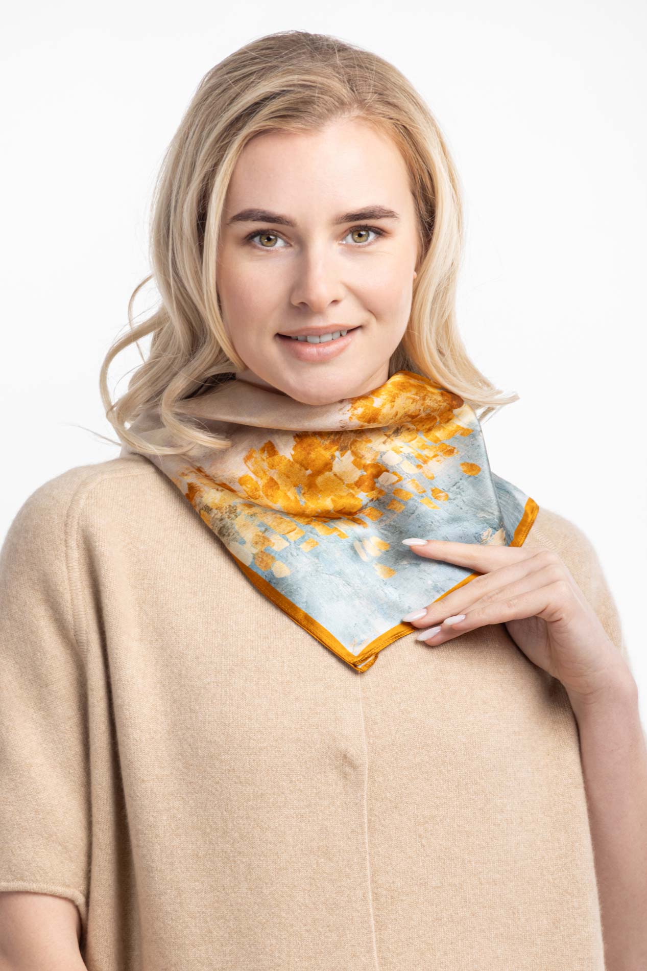 Атласный шейный платок   290655