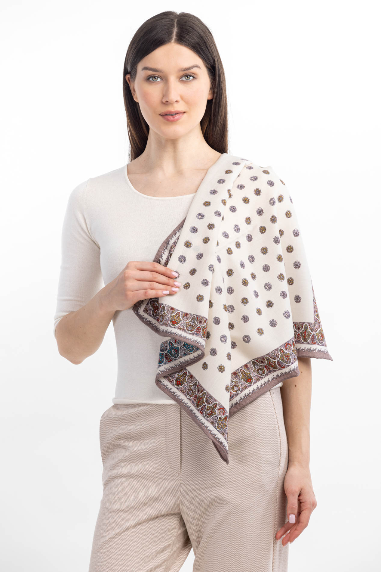 Платок из шерсти и шелка   290896