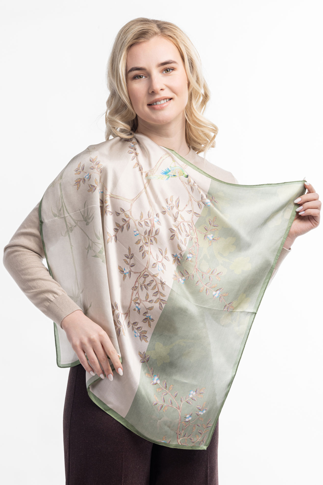 Шелковый платок в светлых оттенках   290688