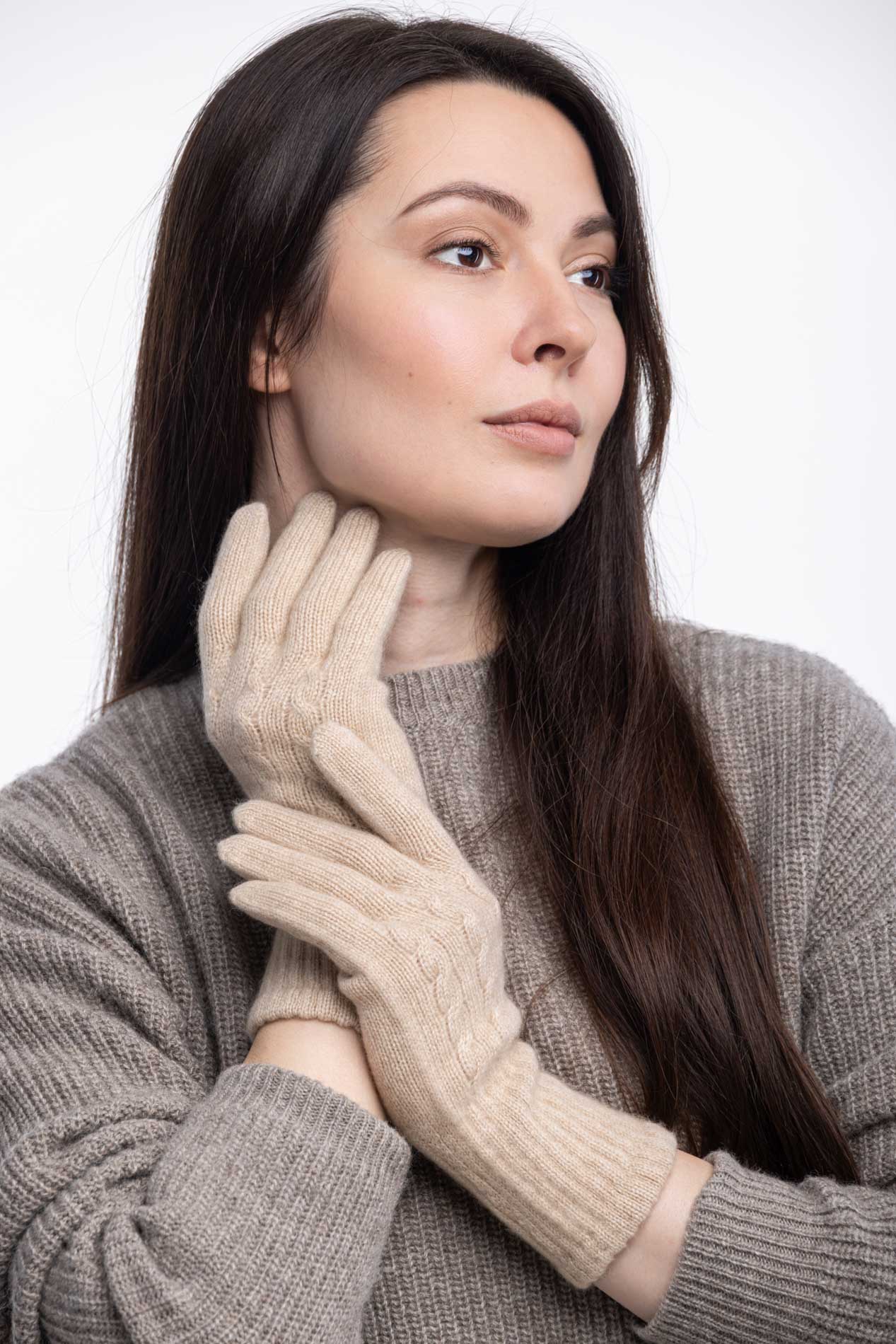 Женские перчатки из кашемира с узором в виде кос   185107