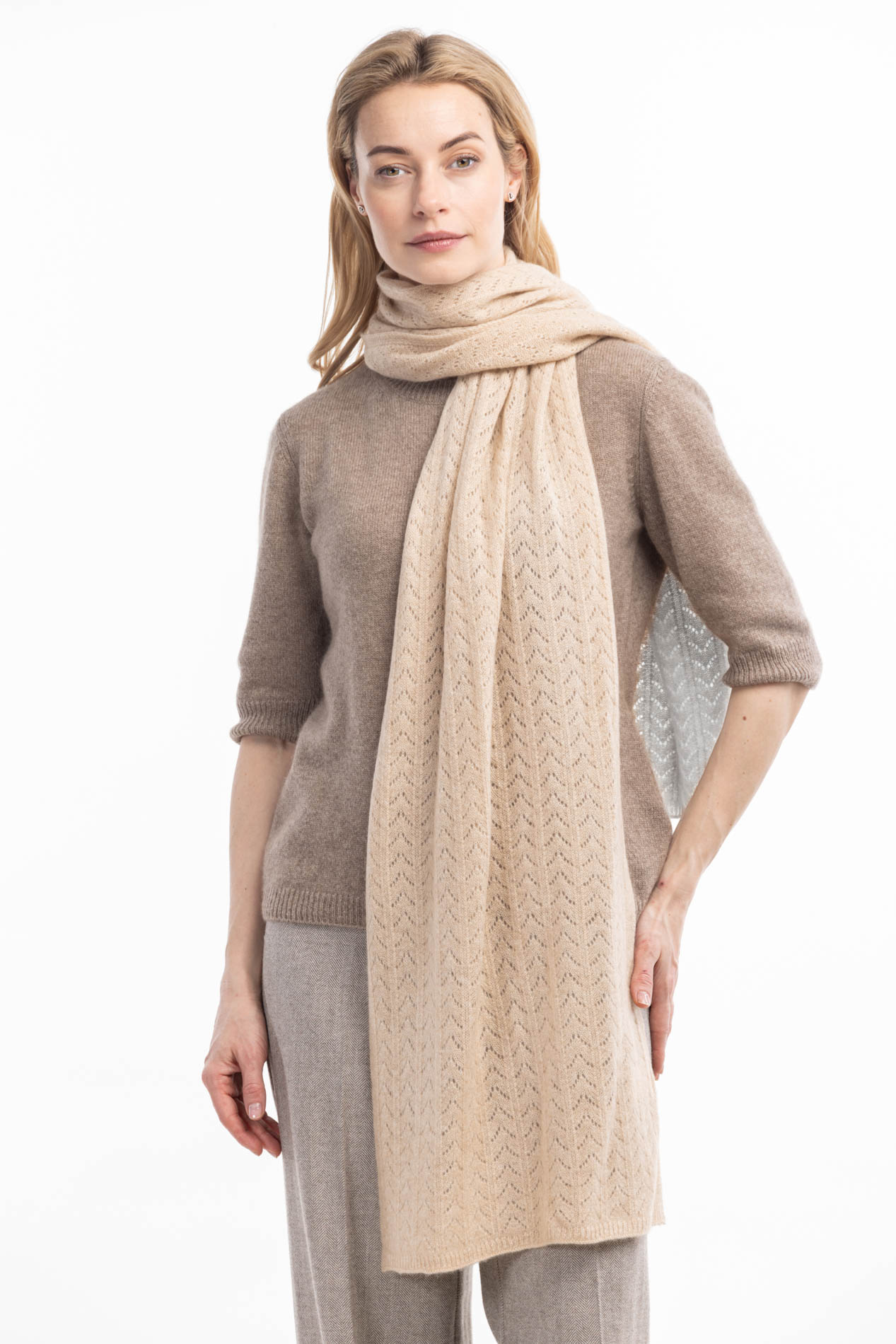 Кашемировый шарф ажурной вязки   290134