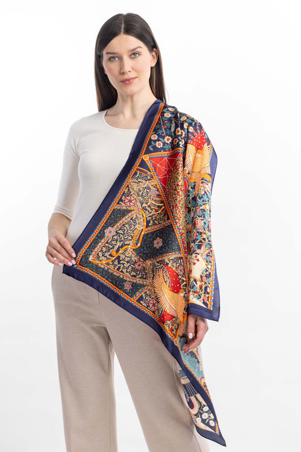 Яркий шелковый платок   290703