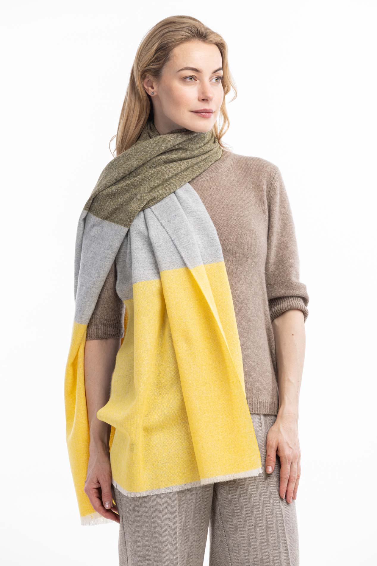 Палантин из овечьего пуха трехцветный   222085