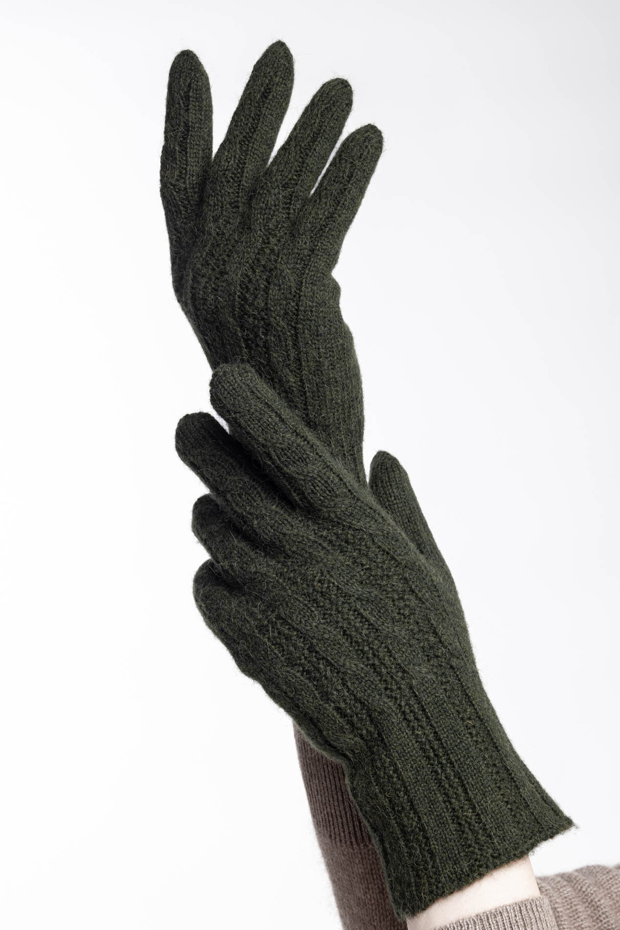 Женские перчатки из верблюжьей шерсти с косами   289276