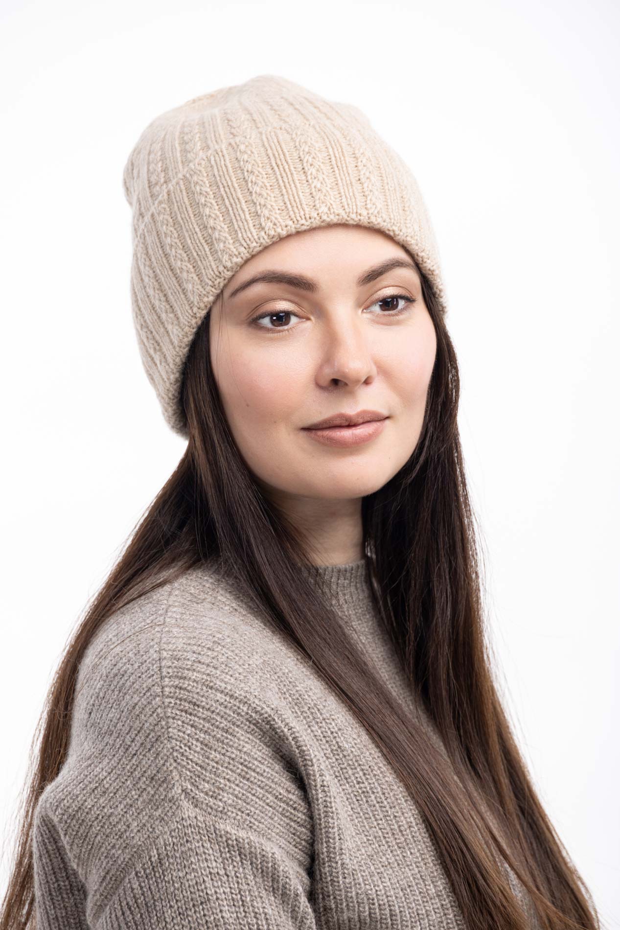 Кашемировая шапка с отворотом   289518