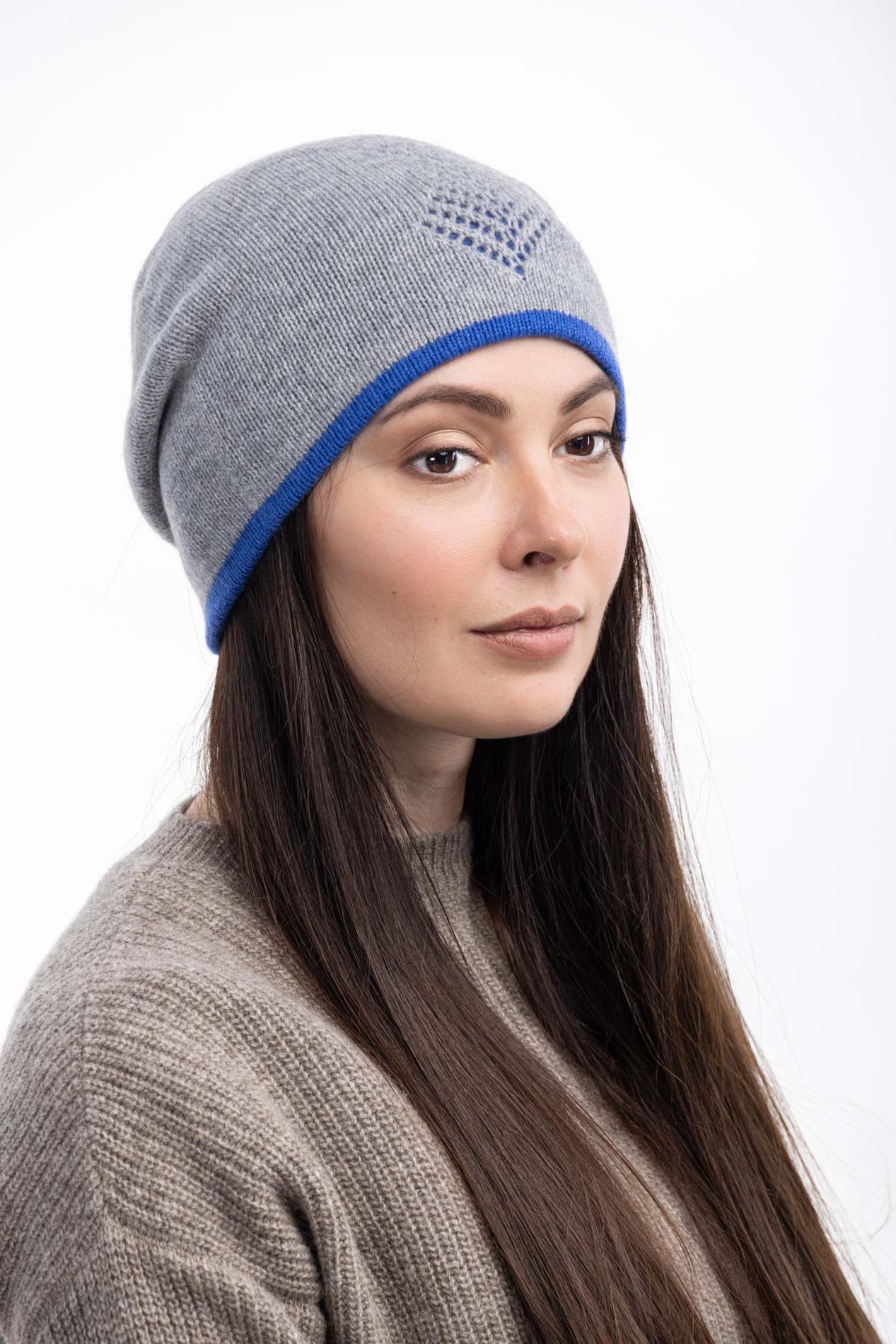 Двойная кашемировая шапка с ажурным рисунком в виде ромбов   164689