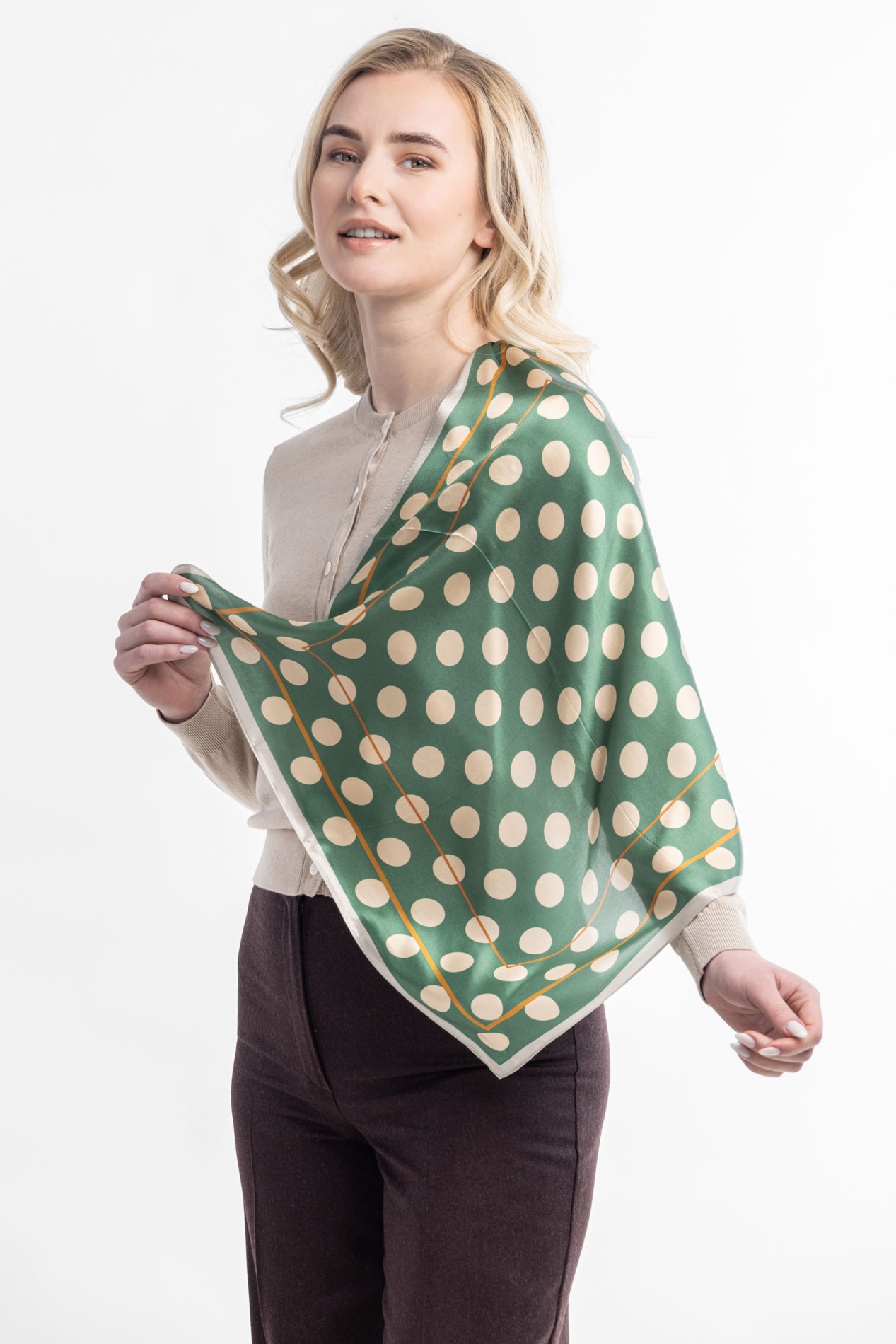 Шелковый платок в горошек   283425