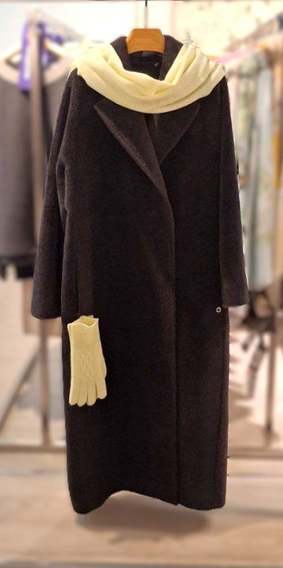 Женское пальто из беби сури альпака Патриция, Шарф кашемировый узкий, Кашемировые перчатки с вязаным рельефным узором, 290754